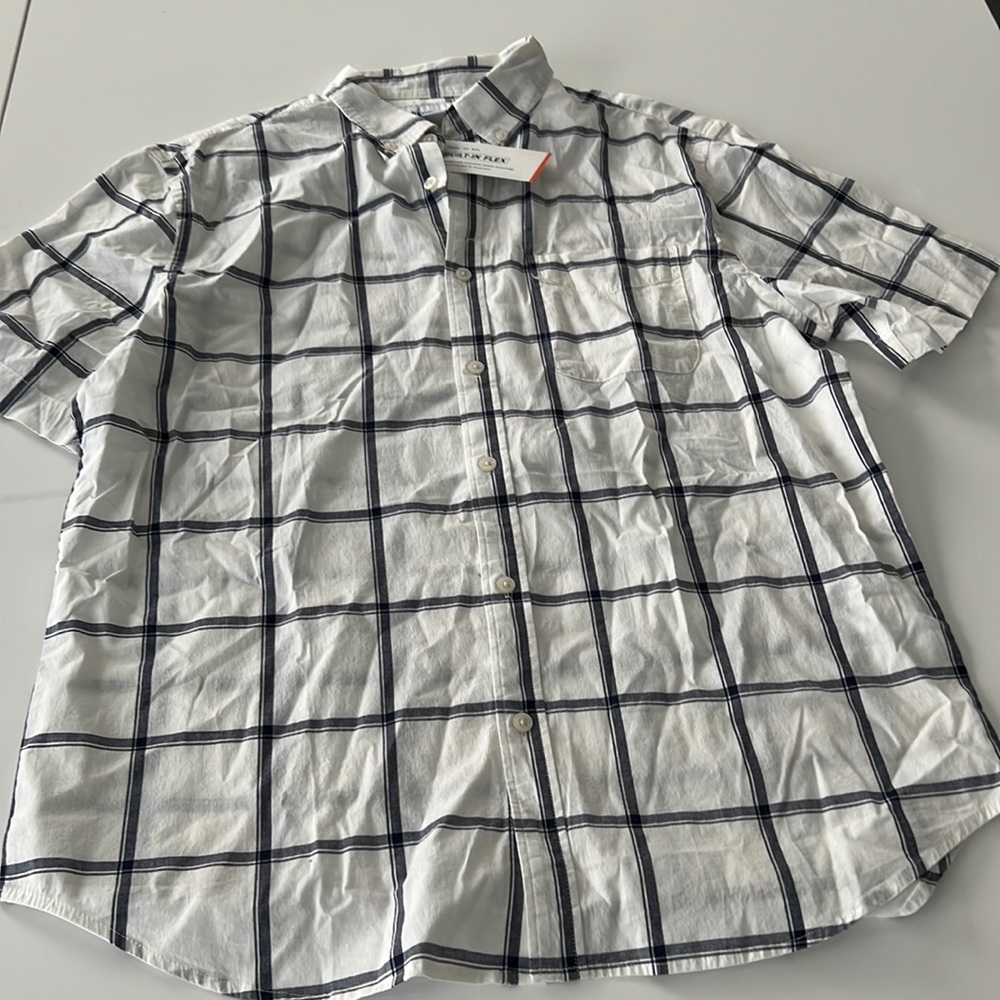 Old navy built in flex checkered shirt